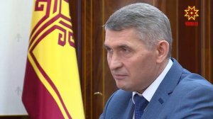 Республика Пуçлăхĕ Олег Николаев уяв умĕн Раççей Геройĕпе Андрей Буйловпа тĕл пулчĕ