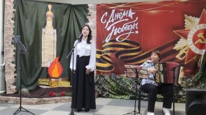 В лесу прифронтовом. Исполняет Екатерина Борсук, аккомпаниатор Татьяна Апанасова