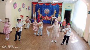 Танец с балалайкой