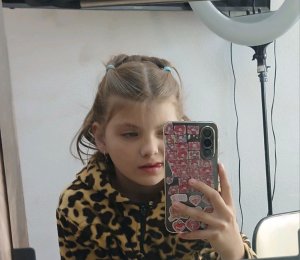 Я тут кто хочет играть со мной в игры? Узнавать науки городов? Кто хочет стать умным? Заходите сюда