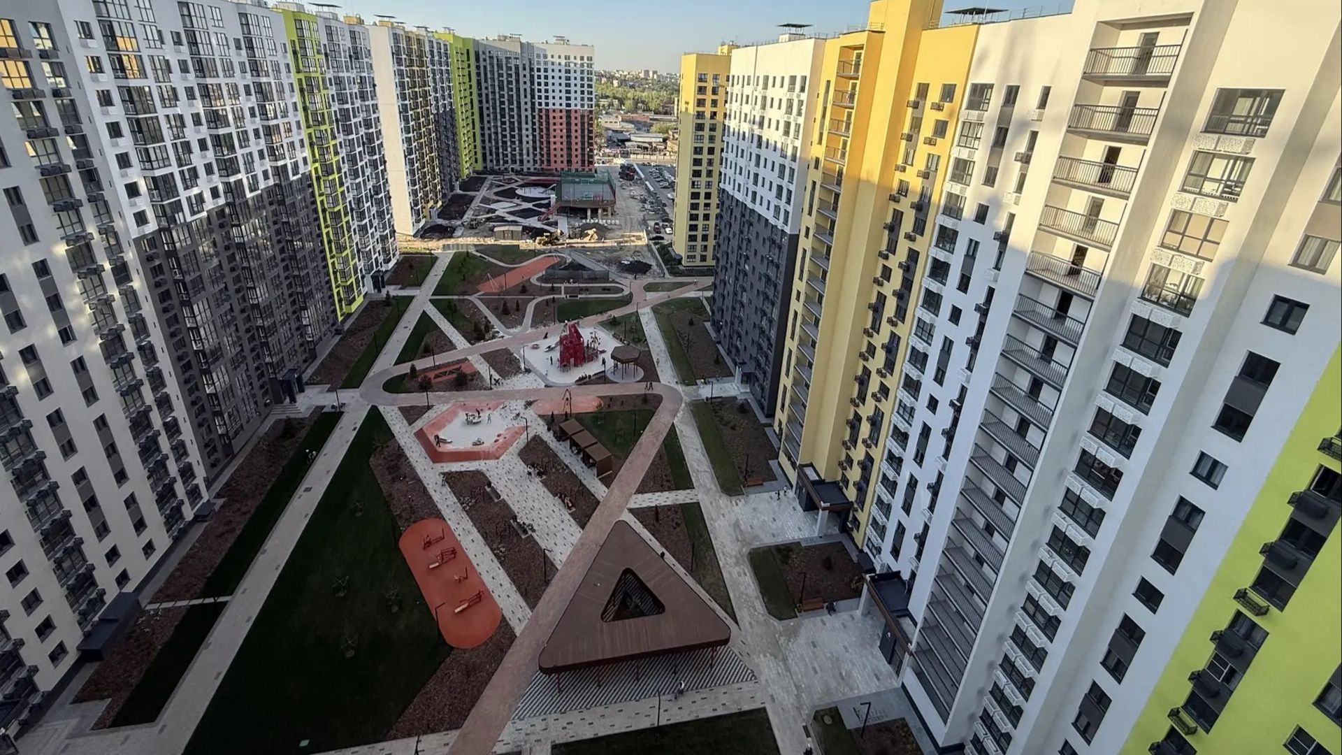 в продаже квартира Еврочетырехкомнатная на Энгельса