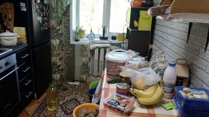 325. Нет худа без добра. Помидорки посадили, со светом разобрались.