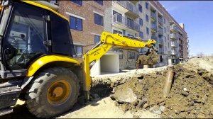 Югорчане монтируют канализацию для авдеевского дома