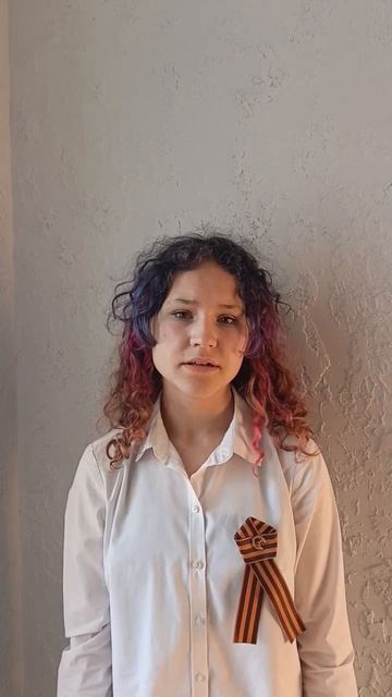 Стихотворение А.Суркова «Утро Победы», читает Таксатова Евгения