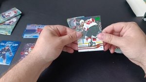Бокс-Брейк Holiday Edition по коллекции UD Hockey 2025-2026 Series 2 1/3