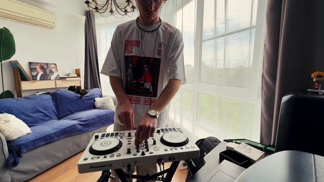dj halsea - progressive house, home live room смотреть онлайн