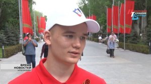 Волонтеры раздали волгоградцам более 2000 георгиевских ленточек