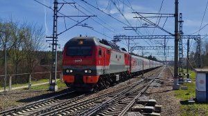 ЭП2К-369 с поездом Таврия Евпатория - Санкт-Петербург, следует через станцию Ушаки