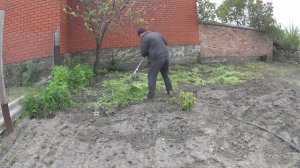 ЖИВЕМ В ДЕРЕВНЕ! ТО ДОЖДЬ,ТО СОЛНЦЕ! ШАНСОВ У ТРАВЫ НЕТ! ПРОГУЛКА В КОЛОДЕЦ!!