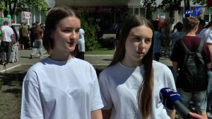 Живая и яркая открытка с наступающим 9 Мая от учащихся политехнического колледжа