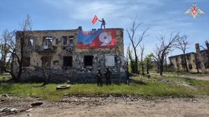 Знамёна Победы взмыли в небо над Красноармейском, Гришино и Северском🇷🇺🇷🇺🇷🇺