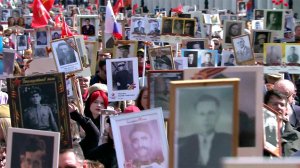 Шествие «Бессмертного полка» прошло в Петербурге.