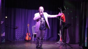 Я выхожу на сцену 
Алексей Ветров