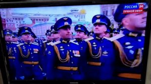 9 мая 2026, Норильск. Смотрим парад по телевизору.