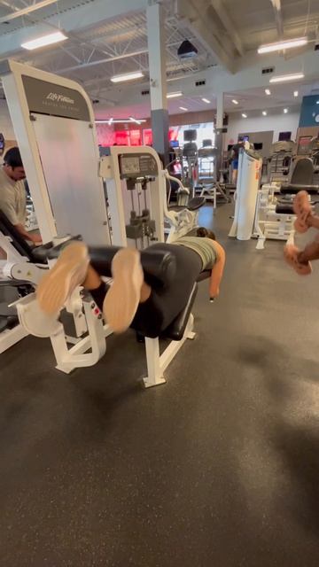 Lying Leg Curl Machine | Сгибание скручивание голени в тренажере лежа