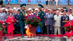 В странах СНГ помнят и чтят подвиг Красной армии.