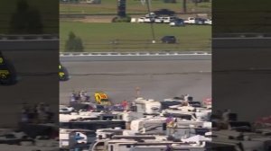 Авария на гонке NASCAR Cup Series в США.