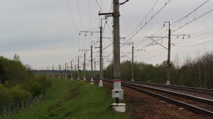 внимание из Москвы приближается скоростной поезд отойдите от края платформы