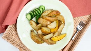 Картофель по-деревенски в мультиварке