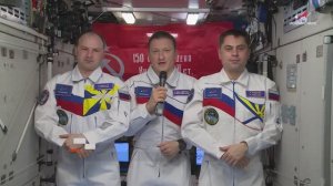 Космонавты поздравляют с Днём Победы с Международной космической станции, 9 мая 2026 года