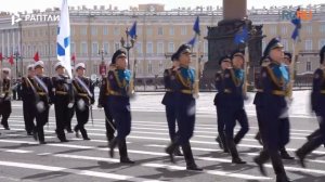 В Петербурге на параде Победы военнослужащие показали строевую выучку