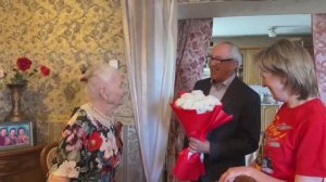 100 лет маме в День Победы: самый ценный подарок и песня «За окошком вьюга»