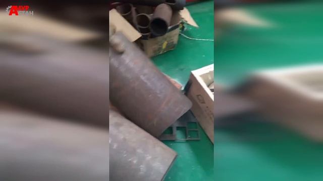 Плазменный станок режет трубы с большим диаметром смотреть онлайн