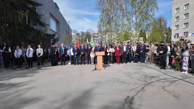 Праздничный митинг в Краснообске посвященный Дню Победы