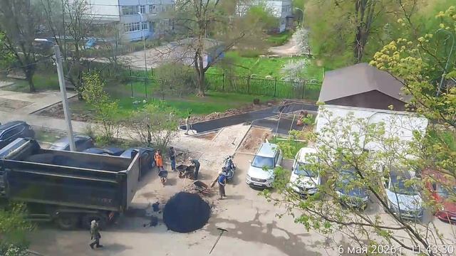 А из нашего окна...