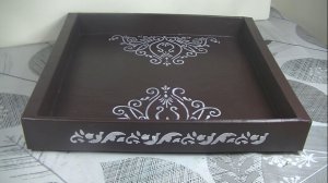 Коробка в Оазис : Весенний Шедевр из Картонной коробки .