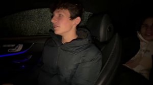 Продолжение из телеграм канала Декстер учительница набросилась на парней с цветами