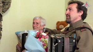 Военнослужащие группировки «Восток» поздравили ветеранов Великой Отечественной войны