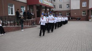 8а класс Всеволожского ЦО на смотре строя и песни, командир - Ева Перевалова