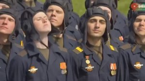 🎖 Вот как на площади Тысячелетия в Казани прошел Парад Победы.
