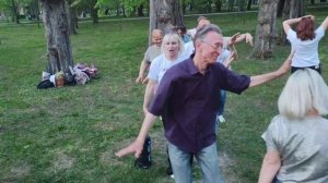 8 мая.Крылышки на природе....