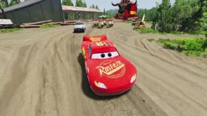 МАШИНКИ ТАЧКИ: Молния Маккуин ТАНК против Монстр-Траков! 🏎️ ГИГАНТСКАЯ БИТВА и Аварии Машин 💥