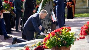 Глава Ставрополья возложил цветы к мемориалу «Вечная слава»