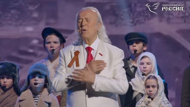 Илья Резник и театр «Маленькая страна» на сцене НЦ «Россия»