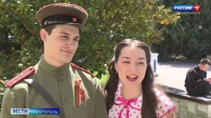 Артисты Луначарского провели импровизированное шествие в честь Дня Победы