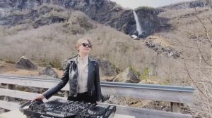 MRL - Just a chill girl mix (mellow house)