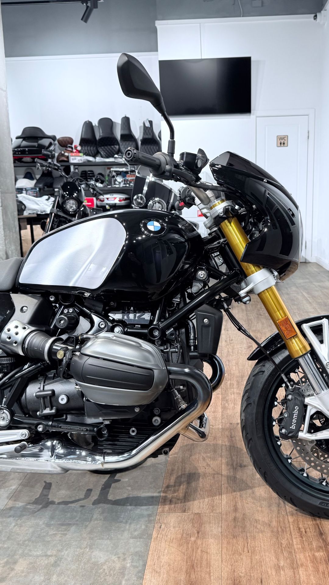 + 2025 BMW R12 R Nine T Black Storm 26K (VIN WB10***4879) смотреть онлайн