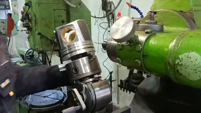 дороботка поршней Мерседес.mp4 смотреть онлайн