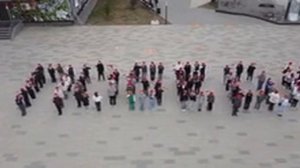 ДЕНЬ ПОБЕДЫ У 5 ШКОЛЫ ГУРЬЕВСК 142 LIVE TV