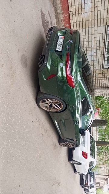 во дворах района нашли жёсткую бмв из Киргизии.
