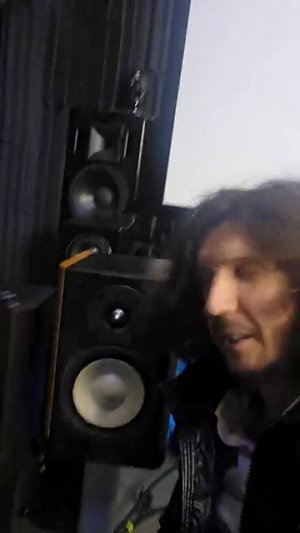Какая акустика лучше Morel 622 или Onkyo - Made in Japan?