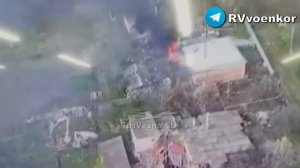 🇷🇺💥🇺🇦 Новые боевые дроны БМ-70 активно уничтожают объекты врага

▪️На видео подборка ударов упр