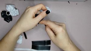 Бантики из репсовой ленты 4 см .