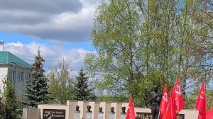 Возложение цветов к Мемориалу Героев. Новый Торъял, 9 Мая 2026г.