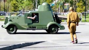 Историческая военная техника бронеавтомобиль 1930-х годов