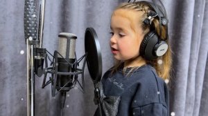 «Белые снежинки» - Лиза Климова, 3 года